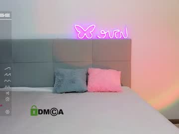 girl cam small_blondee image #3107151