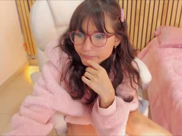 girl cam little_effy18 image #3586438