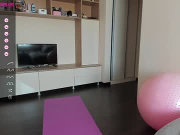 girl cam emilymilf__ image #3210308