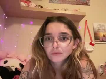 girl cam melodykitten23 image #1913759
