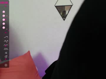 girl cam yourvirusqueen_ image #1402889