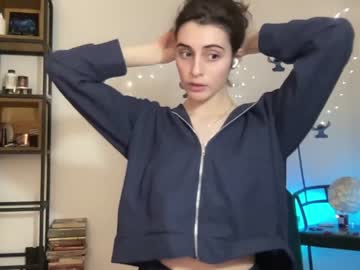 girl cam wonderland_stia image #4216680