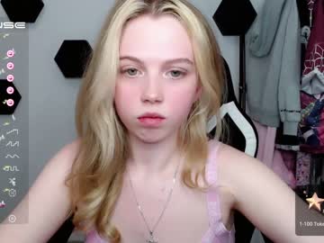 girl cam small_blondee image #2864558