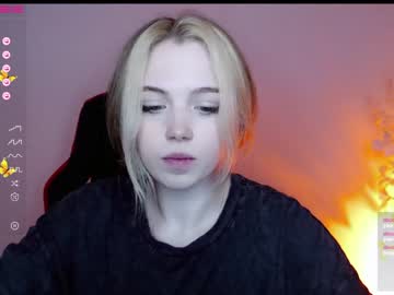girl cam small_blondee image #2759995