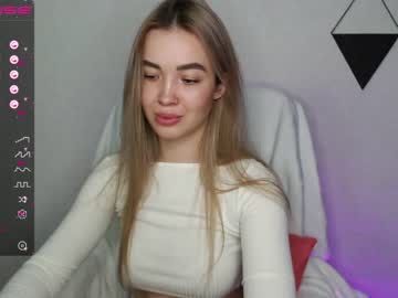 girl cam yourvirusqueen_ image #1445010
