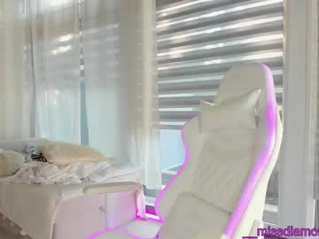 girl cam miss_diamond__ image #4158487