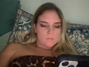 couple cam snowbunnyass image #2658194