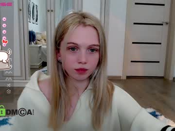 girl cam small_blondee image #2230222