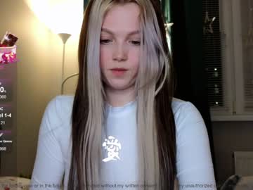 girl cam small_blondee image #4188571