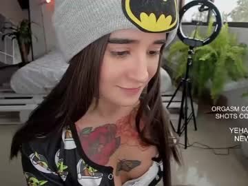 girl cam lonelly_lolly98 image #2441490