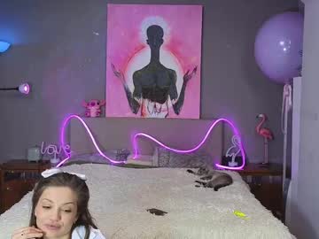 girl cam saintehera image #4709363