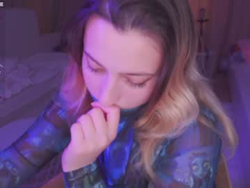 girl cam aveksmr image #2009758