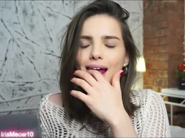 couple cam emiliacourtney image #3873689