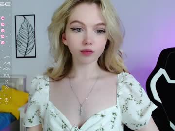 girl cam small_blondee image #2536670