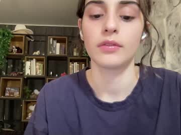 girl cam wonderland_stia image #4583711