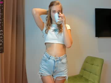 girl cam carolynsveronica image #3334922