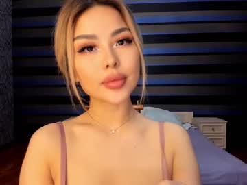 girl cam bae_suz image #643485