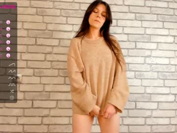 girl cam carolynjacquelins image #2083994