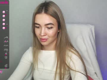 girl cam yourvirusqueen_ image #1479221