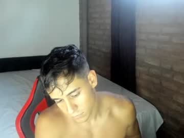 man cam tairoanddagnye image #2339180