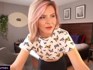 girl cam nikkinutmeg image #334017
