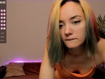 girl cam 2b_ image #1526753