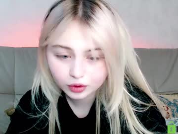 girl cam shy_blondiee image #2428251
