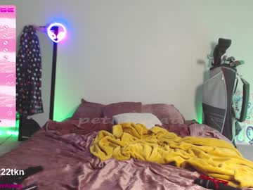 girl cam petitebrat image #2747301