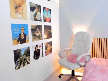 girl cam little_effy18 image #3327338