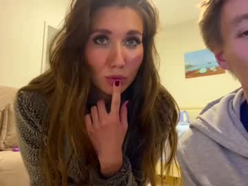 couple cam tooclose_toofar image #2302850