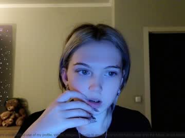 girl cam small_blondee image #4117661