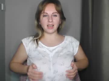 girl cam gentle__woman image #889570