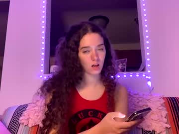 girl cam kylieexoxoxo2432 image #4463994
