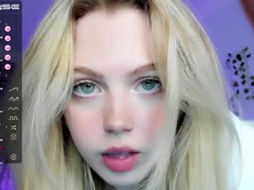 girl cam small_blondee image #2614819