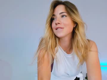 girl cam emmi_rosee image #2034915