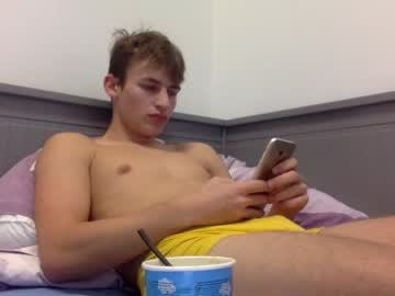 man cam danio1117skinny image #3723580