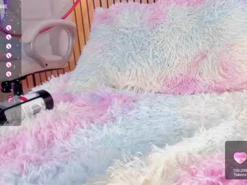 girl cam little_effy18 image #4378034