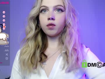 girl cam small_blondee image #2397233